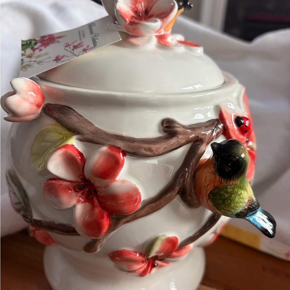 CornerRuby Botanical Birds and Flowers Canister Jar